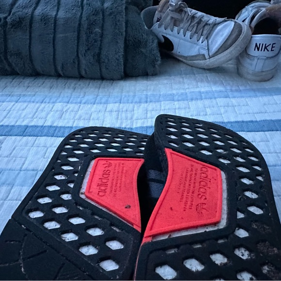 Adidas Star Wars/Darth Vader NMD shoes - Picture 2 of 4